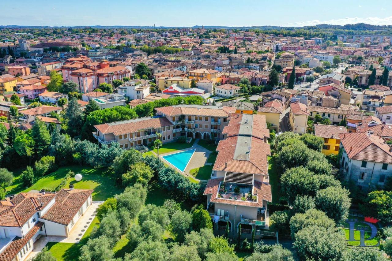 Desenzanoloft Official Partner Marriott Homes & Villas - Gardastar La Stella Del Lago Desenzano del Garda Kültér fotó