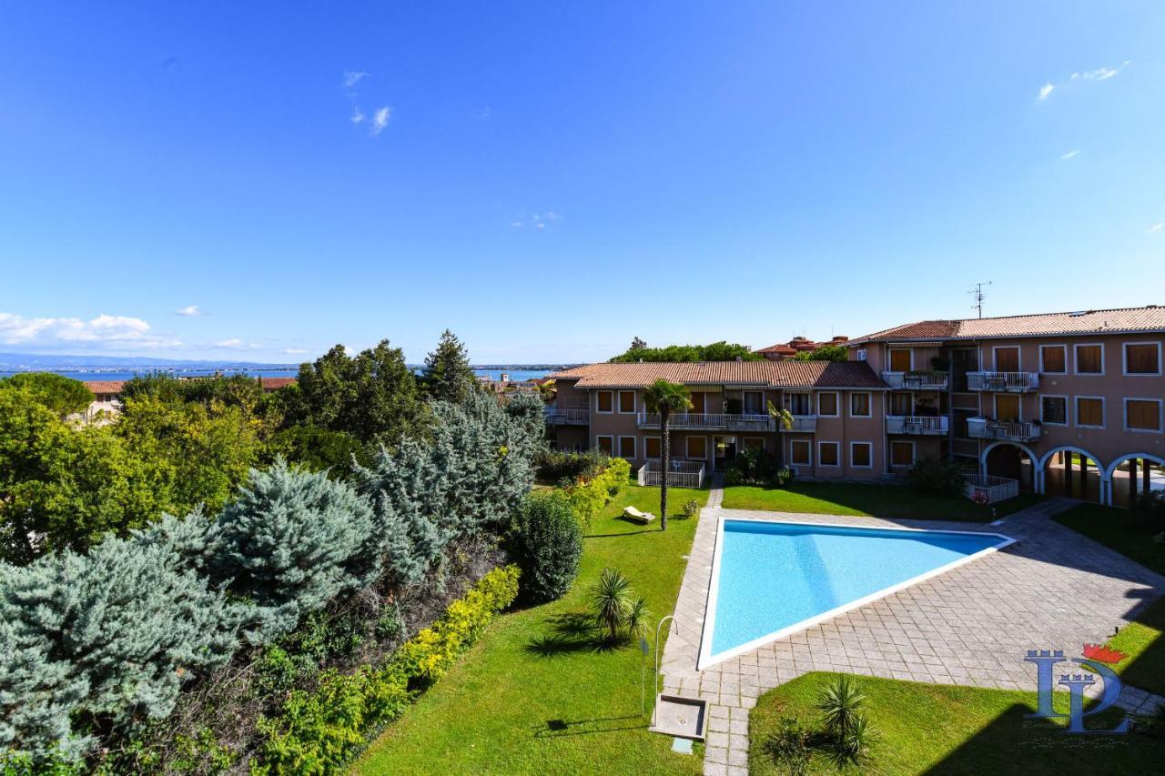 Desenzanoloft Official Partner Marriott Homes & Villas - Gardastar La Stella Del Lago Desenzano del Garda Kültér fotó